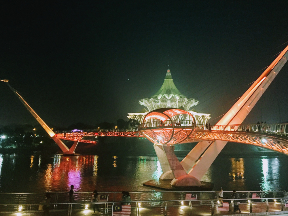 Kuching Darul Hana Bridge