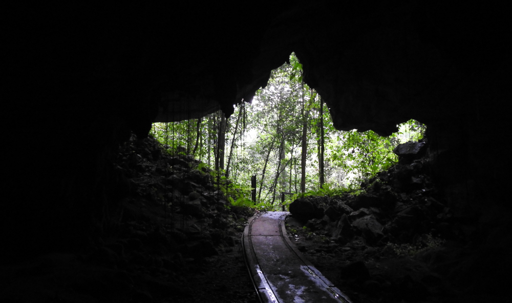 Mulu Lang Cave Entrance